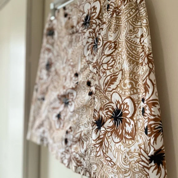 White Stag Stretch Mini Skort Brown Floral Mini Skirt Tropical 97% Cotton Size 6 - Picture 3 of 4